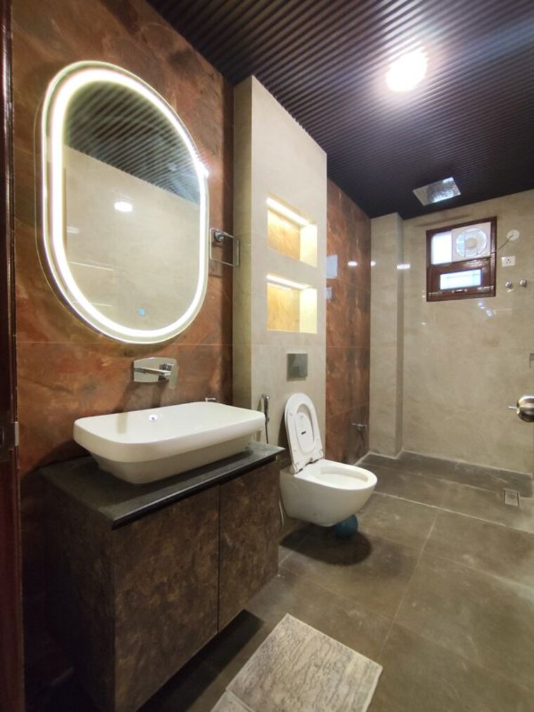 Bathroom, vasant kunj 4 Bedroom 1980 Sq.Ft. Builder Floor In Vasant Kunj Delhi 10461191