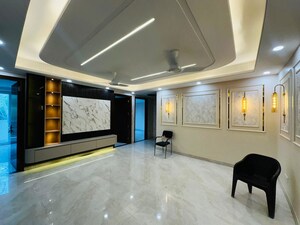 Parking in 4 BHK Builder Floor at Vasant Kunj – for Sale