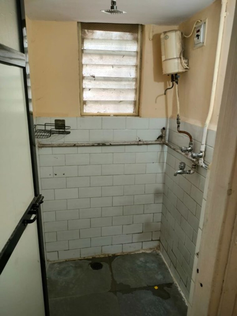 Bathroom, brindaban-mathura-chs 1 Bedroom 545 Sq.Ft. Apartment In Vrindavan Society Thane 10461150