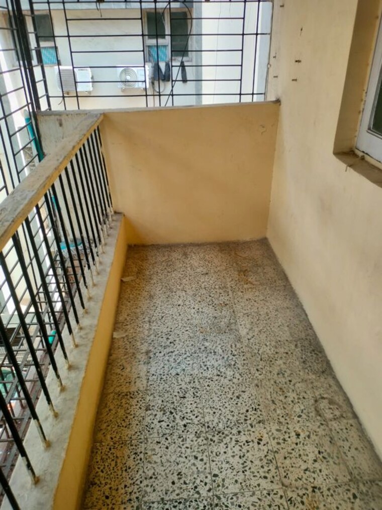 Balcony, brindaban-mathura-chs 1 Bedroom 545 Sq.Ft. Apartment In Vrindavan Society Thane 10461150