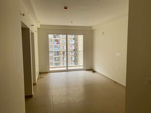 Room in 2.5 BHK Apartment at Bhartiya City Nikoo Homes 4, Thanisandra Main Road – for Rent