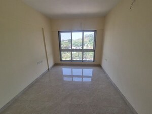 Room in 2 BHK Apartment at Aashirwad Apartments Santacruz, Santacruz East – for Rent