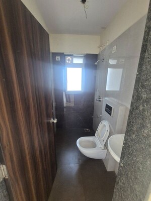 Bathroom in 2 BHK Apartment at Aashirwad Apartments Santacruz, Santacruz East – for Rent