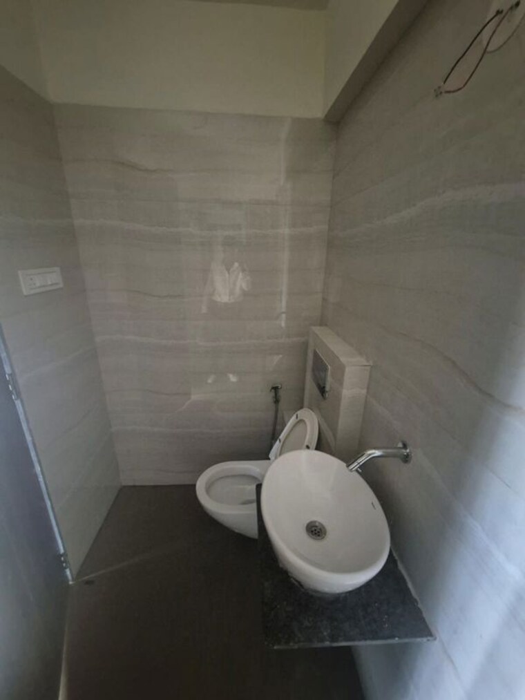 Bathroom, aashirwad-apartments-santacruz 2 Bedroom 660 Sq.Ft. Apartment In Santacruz East Mumbai 10461251