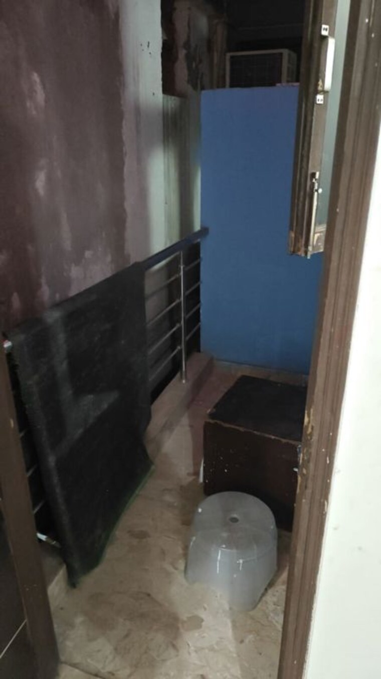 undefined, dlf farms 1 Bedroom 450 Sq.Ft. Builder Floor In Dlf Farms Delhi 10439605