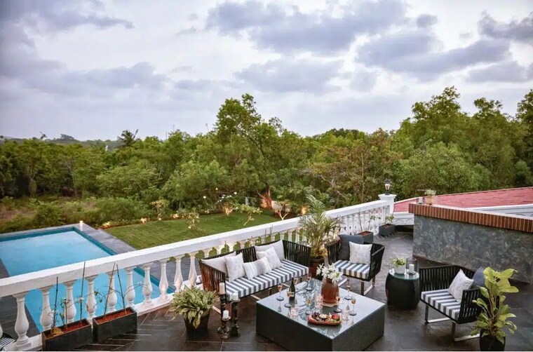  Parking, assagao 4 Bedroom 4000 Sq.Ft. Villa In Assagao Goa 10461136