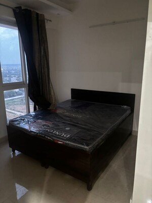 Bedroom in 2 BHK Apartment at Signature Global Prime, Sector 63a – for Rent
