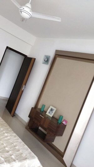 Furnished Amenities in 4 BHK Apartment at Satya The Hermitage, Sector 103 – for Rent