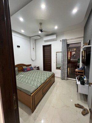 Bedroom in 3 BHK Apartment at DLF Park Place, Sector 54 – for Sale