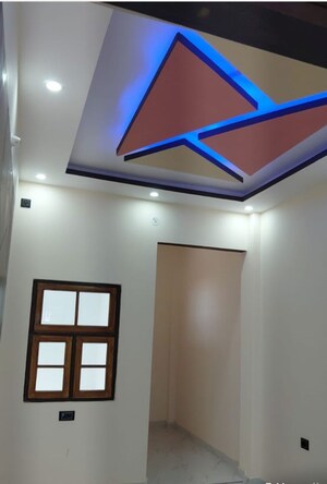 Room in 2 BHK Villa at Fazullaganj – for Sale