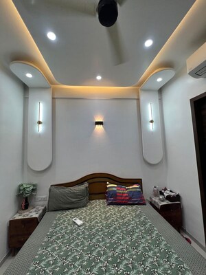 Room in 3 BHK Apartment at DLF Park Place, Sector 54 – for Sale