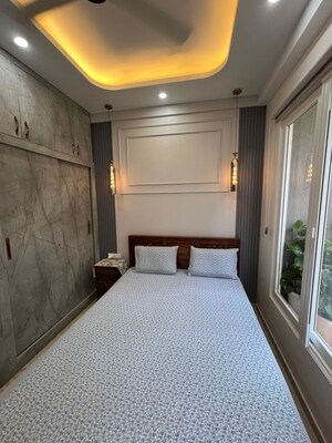 Room in 3 BHK Apartment at DLF Park Place, Sector 54 – for Sale