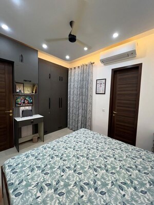 Bedroom in 3 BHK Apartment at DLF Park Place, Sector 54 – for Sale