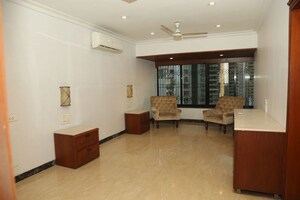 Living Room in 4 BHK Apartment at Excellency CHS, Andheri West – for Rent