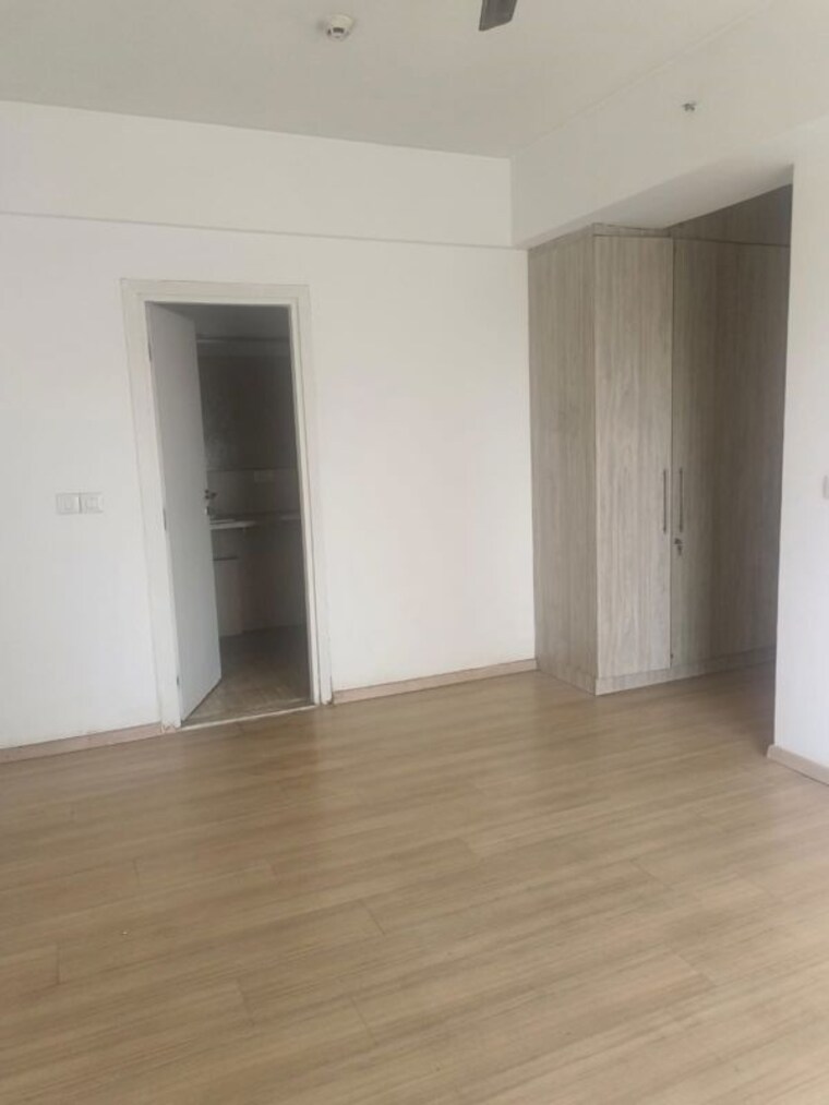 Room, dlf-regal-gardens 3 Bedroom 1790 Sq.Ft. Apartment In Sector 90 Gurgaon 10461310