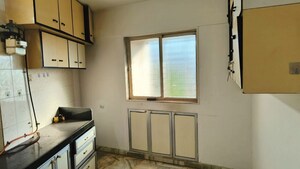 Room in 2 BHK Apartment at Savitri Smriti CHS, Santacruz East – for Rent