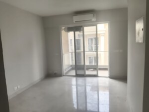 Room in 3 BHK Apartment at Signature Global City, Sector 37d – for Rent