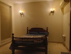 2 BHK + Extra Room Builder Floor For Rent in Hewo Apartments Gurgaon