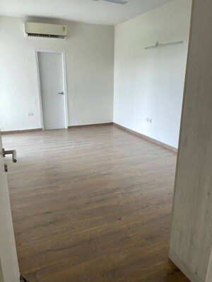 Room in 3 BHK Apartment at Emaar Imperial Gardens, Sector 102 – for Sale