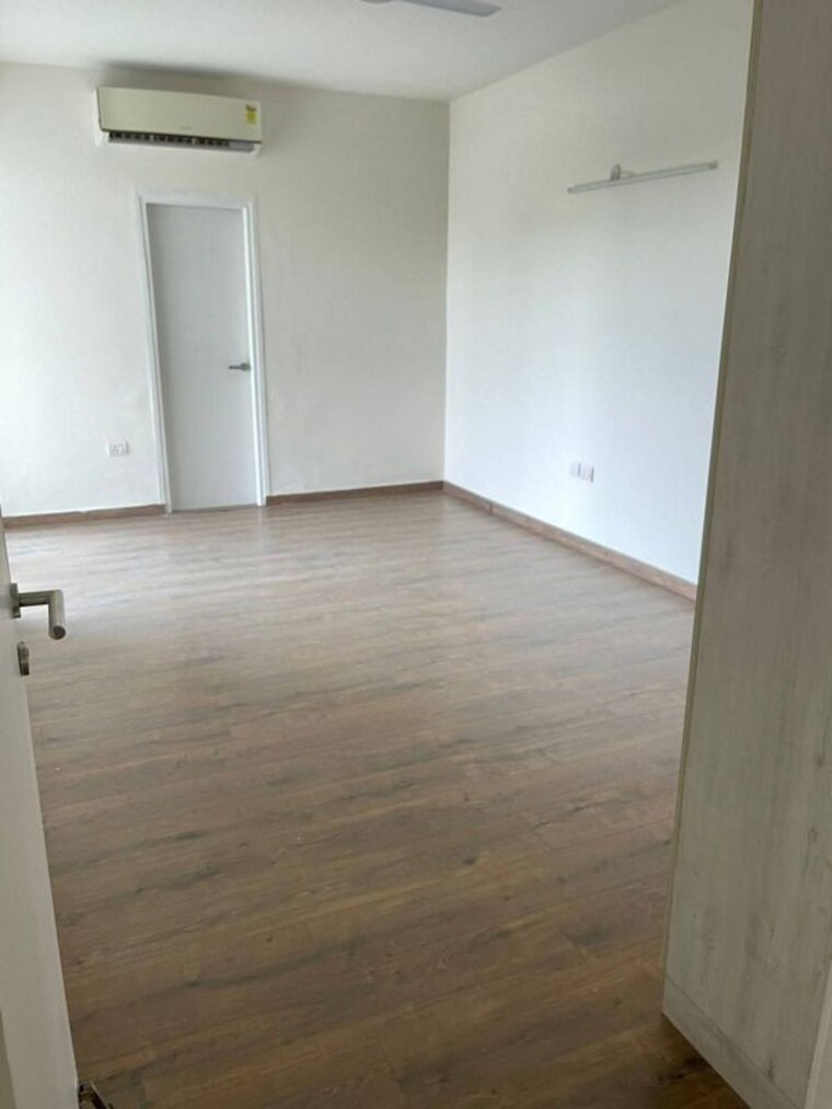 Room, emaar-imperial-gardens 3 Bedroom 2025 Sq.Ft. Apartment In Sector 102 Gurgaon 10461389