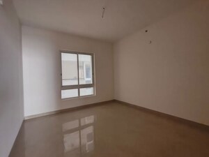 Room in 4 BHK Apartment at Aurobindo Kohinoor, Serilingampally – for Sale