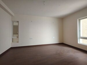 Room in 4 BHK Apartment at Aurobindo Kohinoor, Serilingampally – for Sale