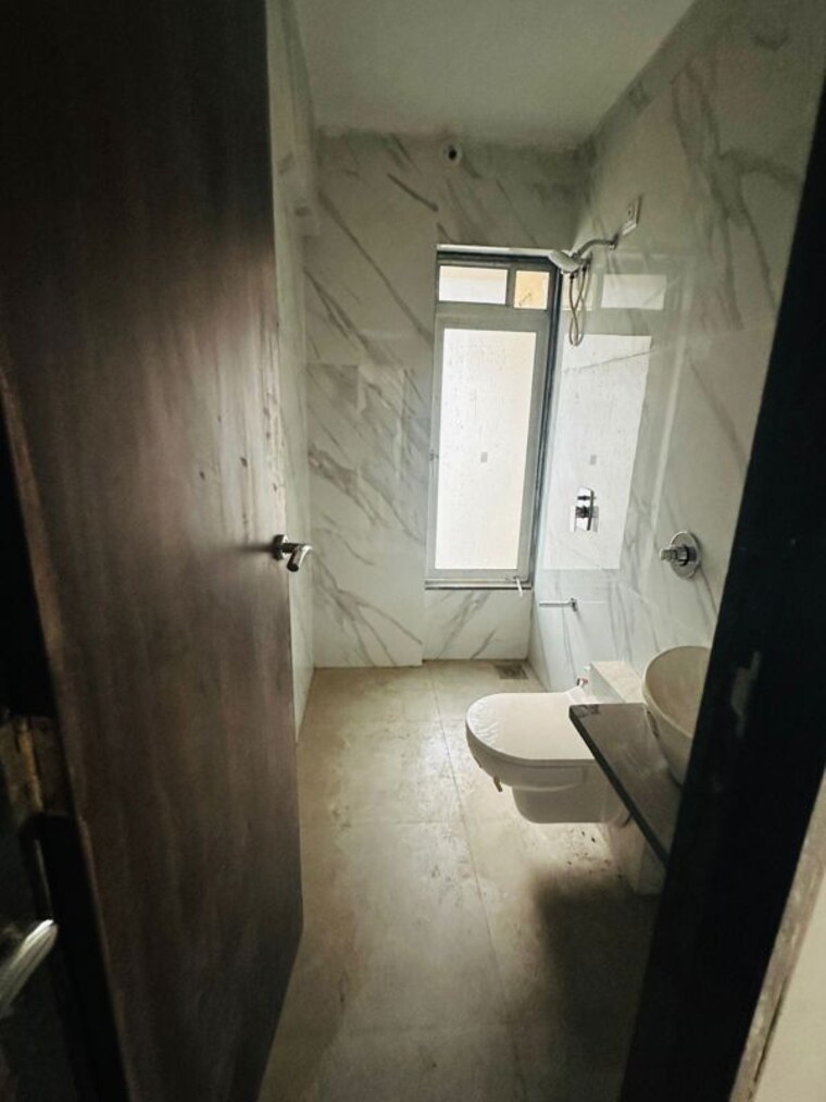 Bathroom, majestic-amarjyoti-chs 2 Bedroom 800 Sq.Ft. Apartment In Chembur Mumbai 10461423