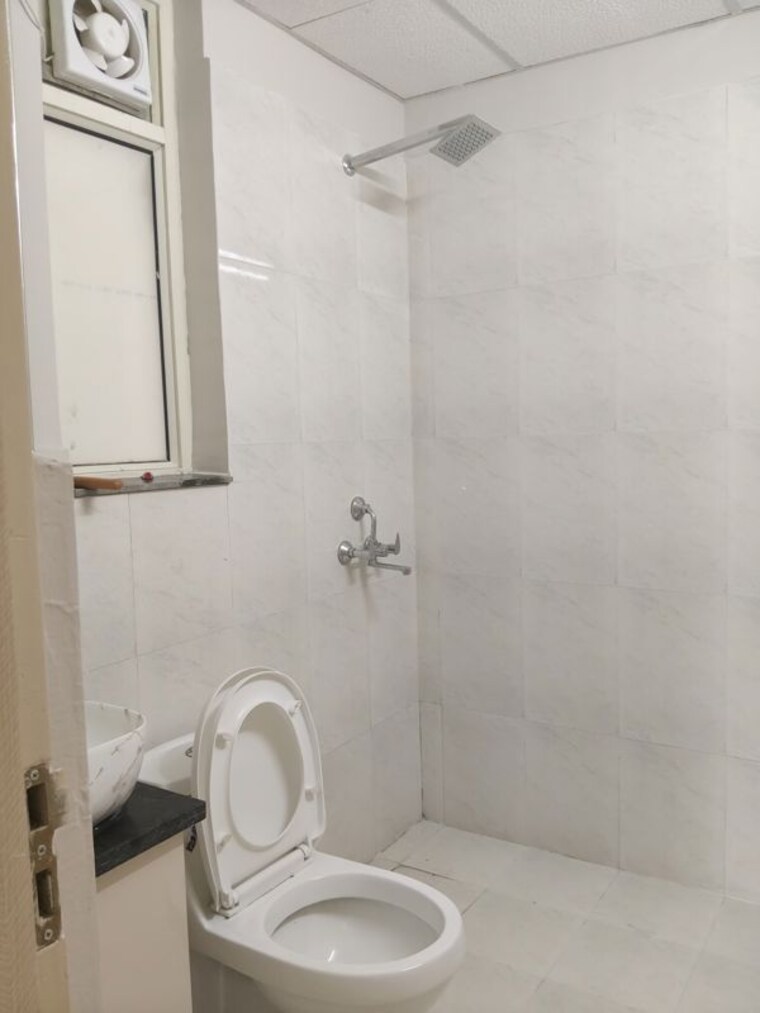 Bathroom, pyramid-midtown 2 Bedroom 700 Sq.Ft. Apartment In Sector 59 Gurgaon 10461433