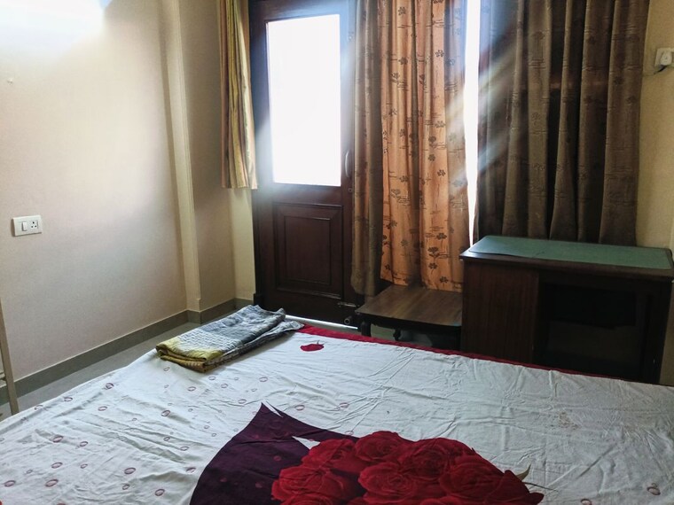 Bedroom, lajpat nagar iii 3 Bedroom 2000 Sq.Ft. Builder Floor In Lajpat Nagar Iii Delhi 10461427