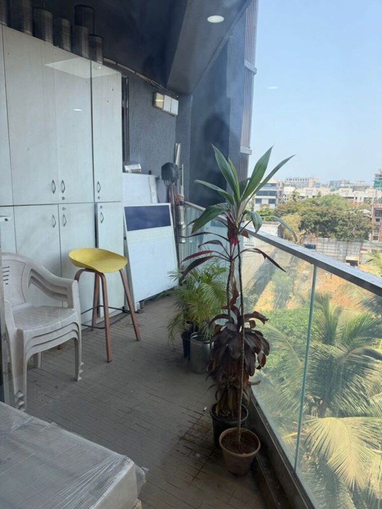 Balcony, gundavali Commercial Office Space 2550 Sq.Ft. In Gundavali Mumbai 10461447