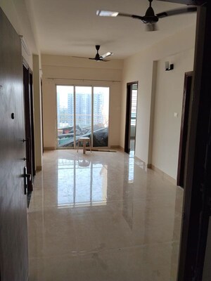 Room in 3 BHK Apartment at Loharuka Green Heights, Rajarhat New Town – for Rent