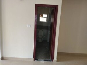 Room in 3 BHK Apartment at Loharuka Green Heights, Rajarhat New Town – for Rent