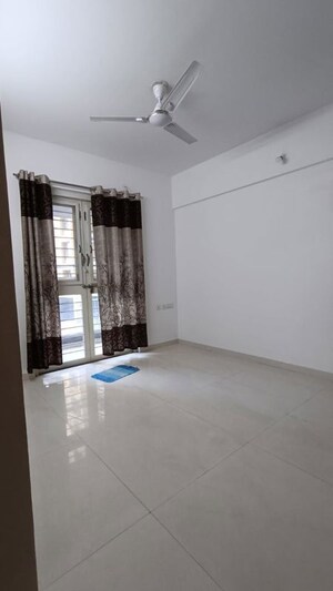 Room in 2 BHK Apartment at Kohinoor Zen Estate, Kharadi – for Rent