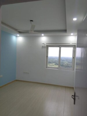 Room in 3 BHK Apartment at Elita Garden Vista, New Town – for Rent