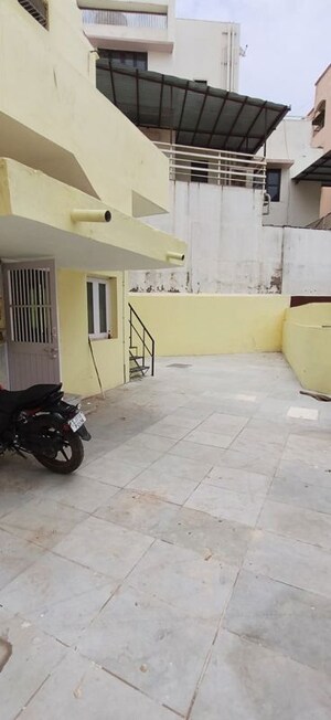 Parking in 3 BHK Villa at Paldi – for Rent