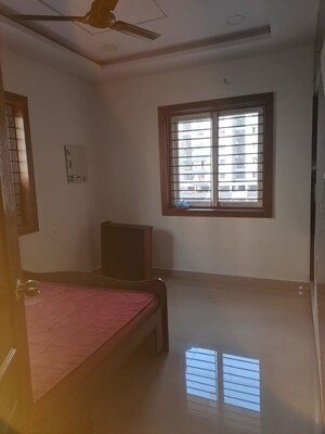 Room in 2 BHK Apartment at Jains Carlton Creek Phase 2, Manikonda – for Rent