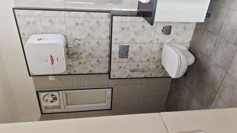 Bathroom, wave-city 4 Bedroom 2380 Sq.Ft. Builder Floor In Wave City Ghaziabad 10461680