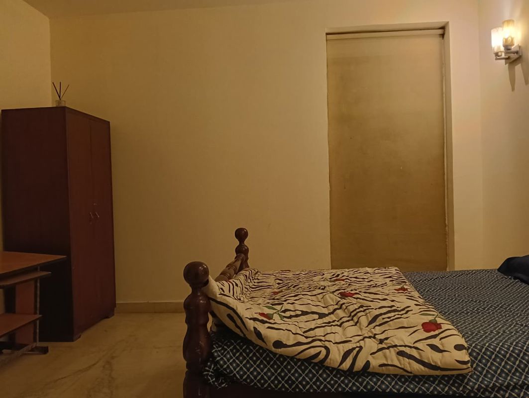 3 BHK + Extra Room 1578 Sq.Ft. Builder Floor in Tulip Violet