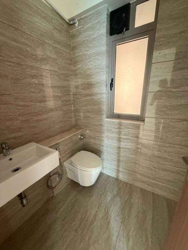 Bathroom, sheth-auris-serenity-tower-3 3 Bedroom 1150 Sq.Ft. Apartment In Malad West Mumbai 10461751