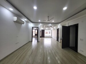 3 BHK Builder Floor For Rent in Medi City