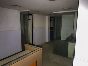   Shop at Laxmi Nagar – for Sale