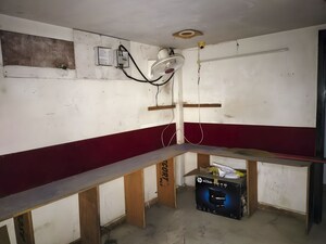   Shop at Laxmi Nagar – for Sale