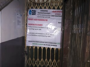   Shop at Laxmi Nagar – for Sale