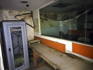   Shop at Laxmi Nagar – for Sale