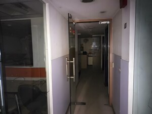   Shop at Laxmi Nagar – for Sale