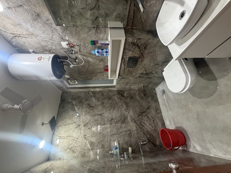 Bathroom, sector 15 ii 3 Bedroom 2000 Sq.Ft. Builder Floor In Sector 15 ii Gurgaon 10461933