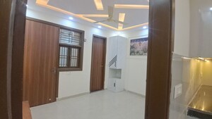 Room in 5 BHK Independent House at Razapur Khurd – for Sale