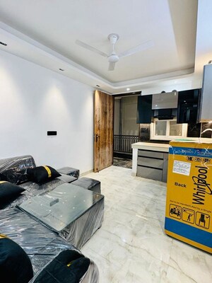 Team Area in 1 BHK Apartment at Sainik Farm – for Rent