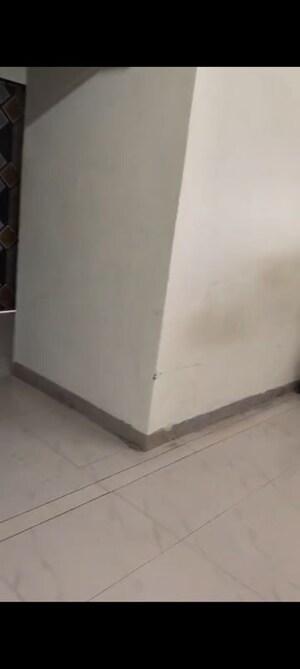 Room in 2 BHK Apartment at Sion – for Rent