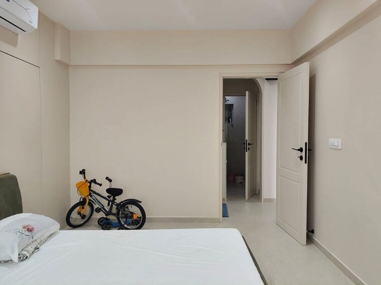 Master Bedroom, oberoi-realty-springs 2.5 Bedroom 1200 Sq.Ft. Apartment In Andheri West Mumbai 10462020